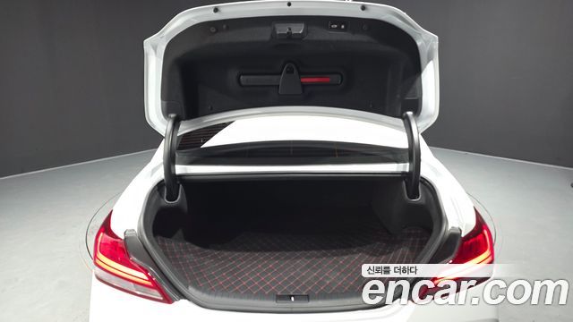 Genesis G70 2019 — photo 26