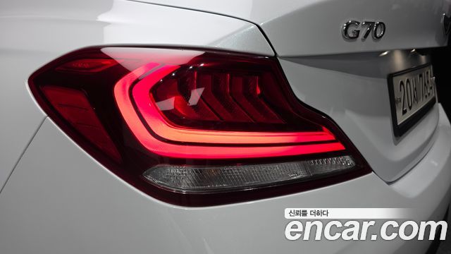 Genesis G70 2019 — photo 9