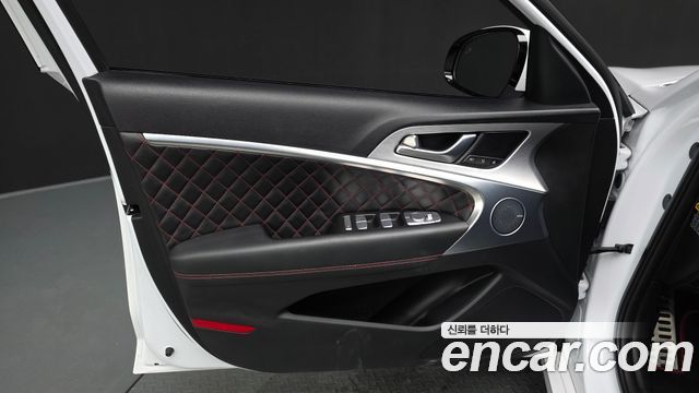 Genesis G70 2019 — photo 14