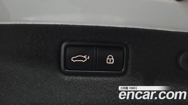 Genesis G70 2019 — photo 27