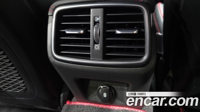 Genesis G70 2019 — photo 39