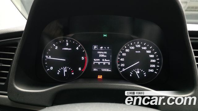 Hyundai AVANTE 2016 — photo 8