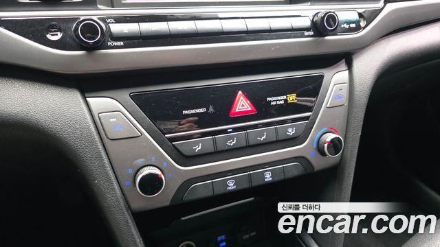 Hyundai AVANTE 2016 — photo 16