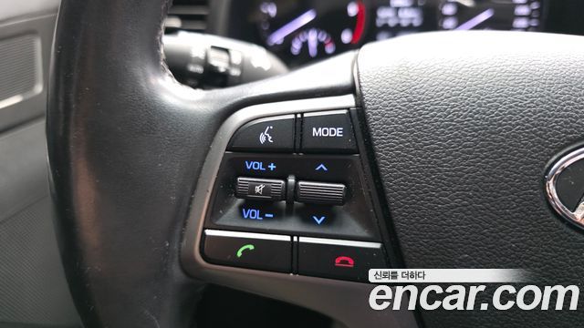 Hyundai AVANTE 2016 — photo 18