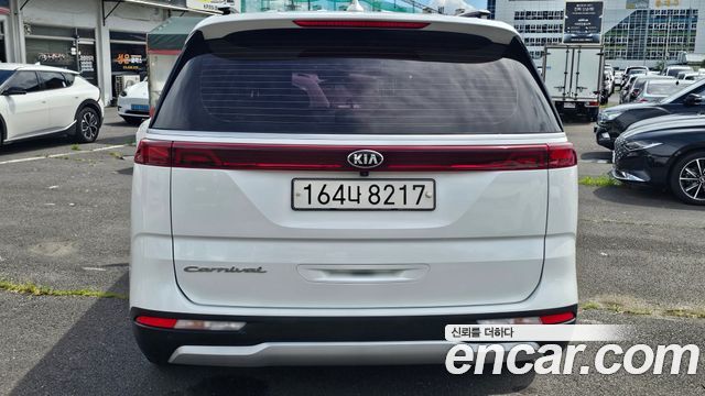 Kia Canival 2021 — photo 5