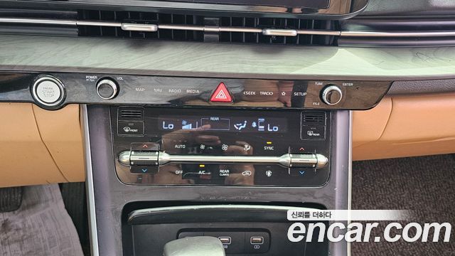 Kia Canival 2021 — photo 10