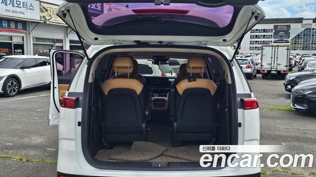 Kia Canival 2021 — photo 19