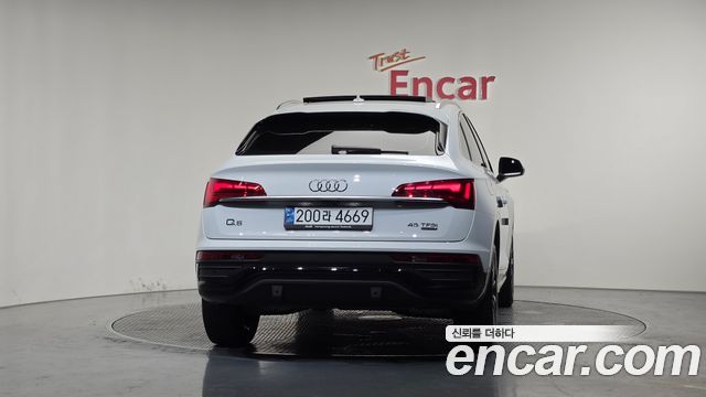Audi Q5 2023 — photo 4