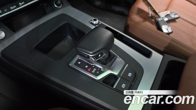 Audi Q5 2023 — photo 12