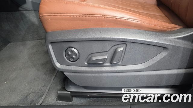 Audi Q5 2023 — photo 31