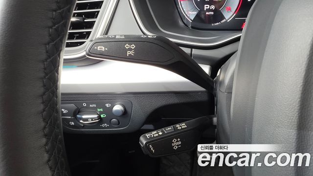 Audi Q5 2023 — photo 38