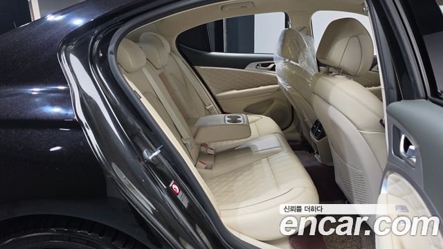 Genesis G70 2019 — photo 17