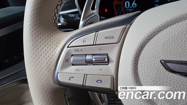 Genesis G70 2019 — photo 23