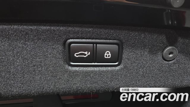 Genesis G70 2019 — photo 25