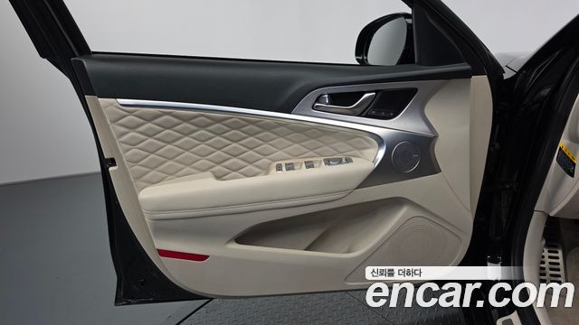Genesis G70 2019 — photo 14