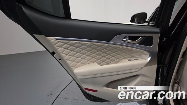 Genesis G70 2019 — photo 15
