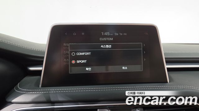 Genesis G70 2019 — photo 33