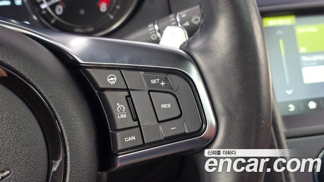 Jaguar F-TYPE 2019 — photo 18