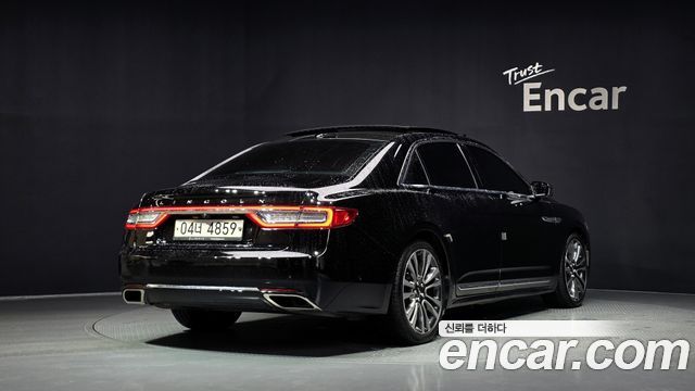 Lincoln Continental 2017 — photo 2