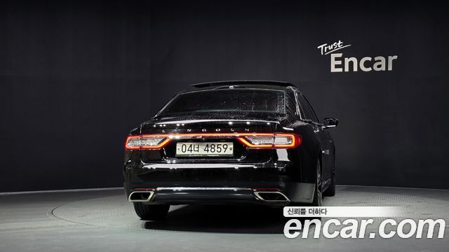 Lincoln Continental 2017 — photo 4