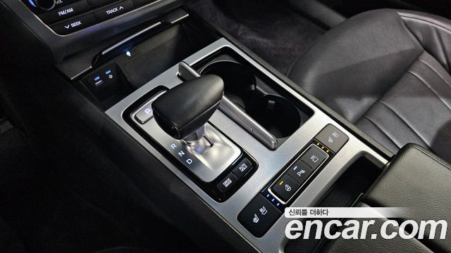 Genesis G80 2018 — photo 12