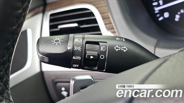 Genesis G80 2018 — photo 22
