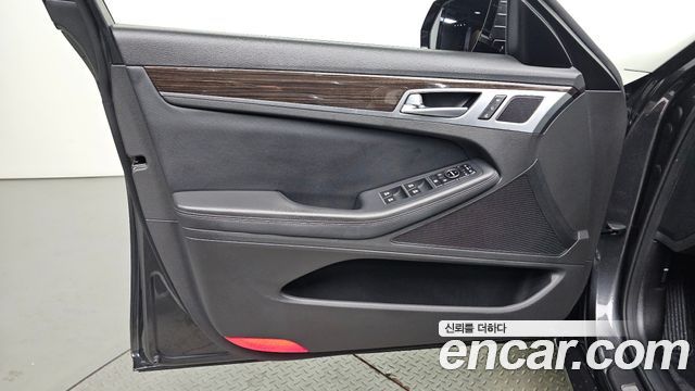 Genesis G80 2018 — photo 14