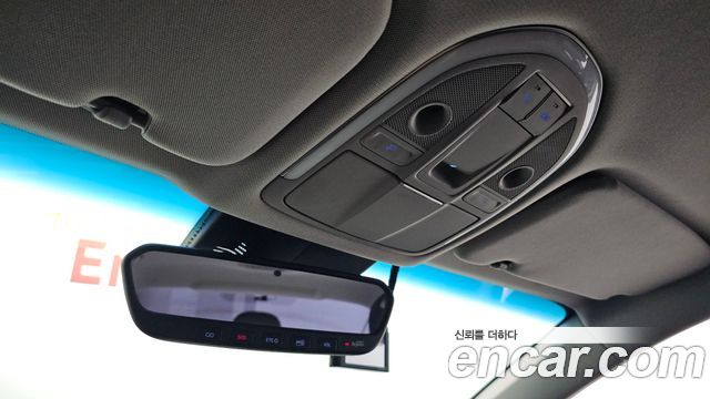 Genesis G80 2018 — photo 28