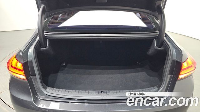 Genesis G80 2018 — photo 31