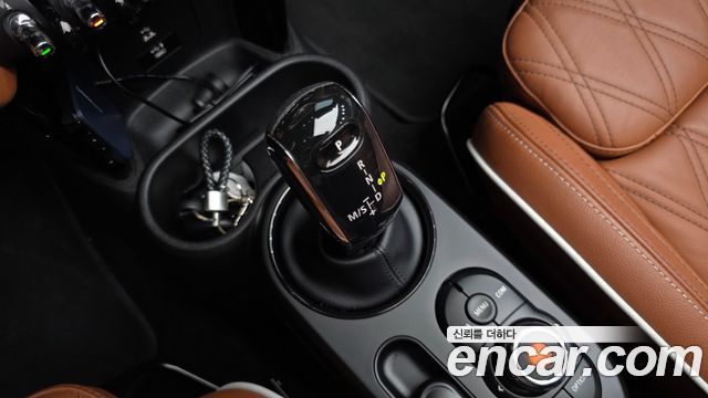 Mini Cooper Convertible 2022 — photo 12