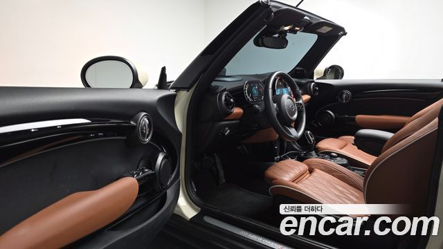 Mini Cooper Convertible 2022 — photo 13
