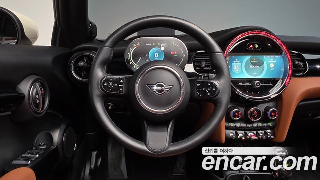 Mini Cooper Convertible 2022 — photo 19