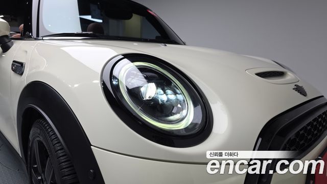 Mini Cooper Convertible 2022 — photo 8