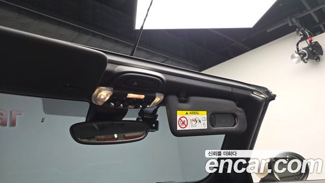 Mini Cooper Convertible 2022 — photo 28