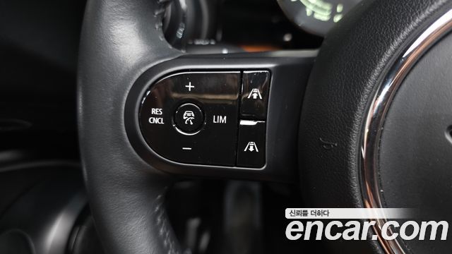 Mini Cooper Convertible 2022 — photo 37