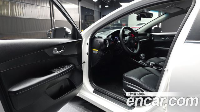 Kia K3 2019 — photo 13