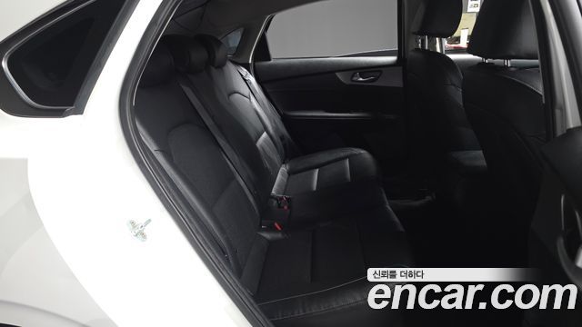 Kia K3 2019 — photo 18