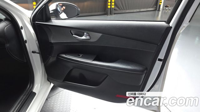 Kia K3 2019 — photo 14