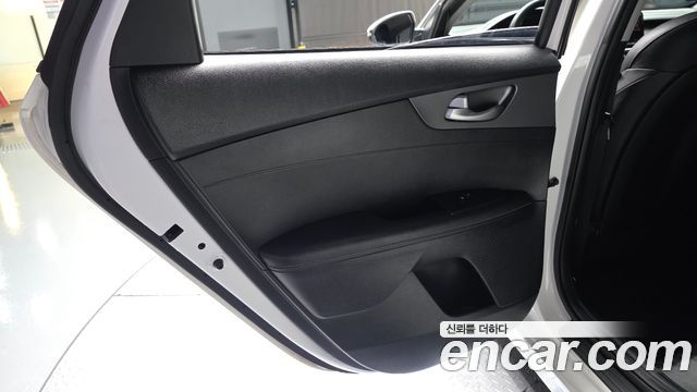 Kia K3 2019 — photo 15