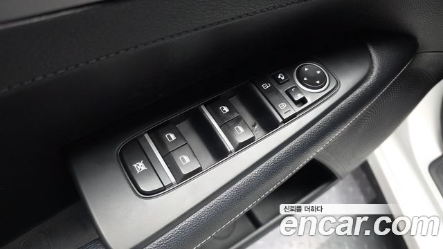 Kia K3 2019 — photo 27