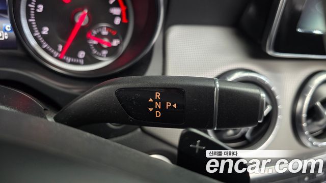 Mercedes-Benz CLA-Class 2018 — photo 9