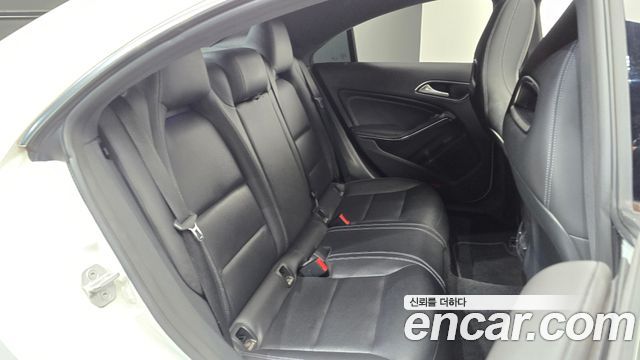 Mercedes-Benz CLA-Class 2018 — photo 11