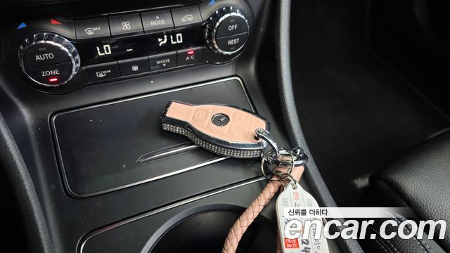 Mercedes-Benz CLA-Class 2018 — photo 15