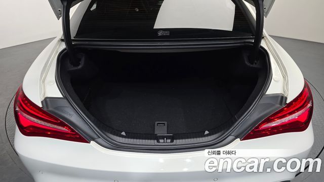 Mercedes-Benz CLA-Class 2018 — photo 17
