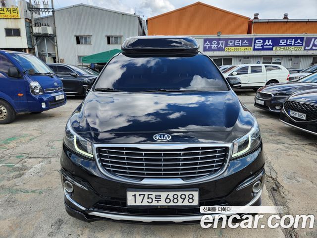 Kia Canival 2017 — photo 2