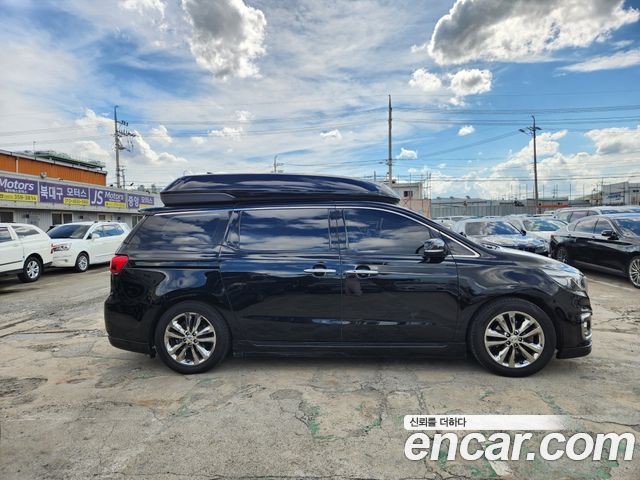 Kia Canival 2017 — photo 5