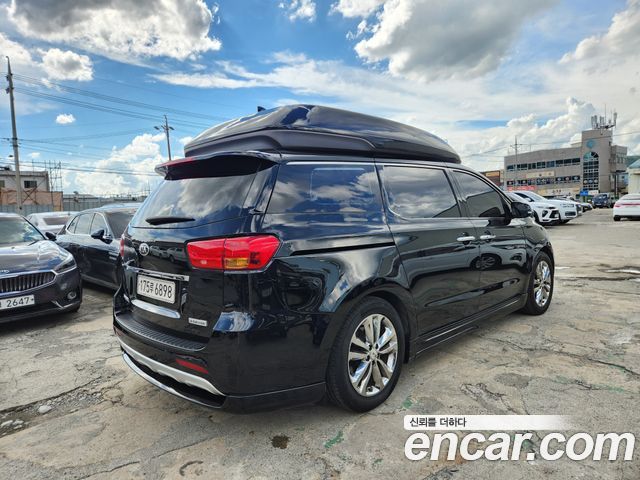 Kia Canival 2017 — photo 7