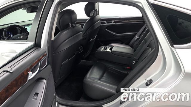 Hyundai Genesis 2016 — photo 12