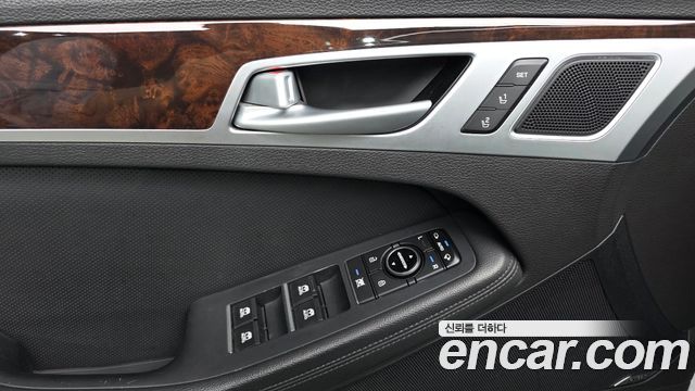 Hyundai Genesis 2016 — photo 20