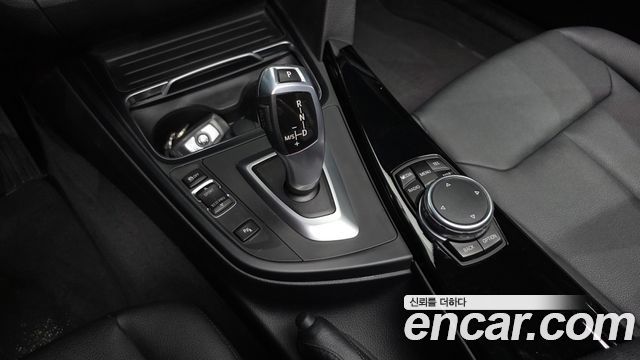 BMW 3-Series 2016 — photo 9